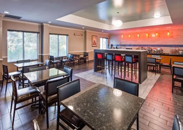 Hotel Comfort & - Northwoods 4*